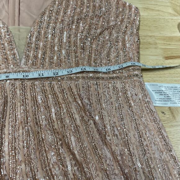 Mac Duggal NWT Sequined Sleeveless Plunge Neck Flowy Gown Rose Gold Size 16 - Picture 7 of 14